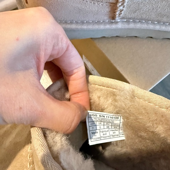 UGG Ultra Mini Classic boot ( Women) - Picture 4 of 7